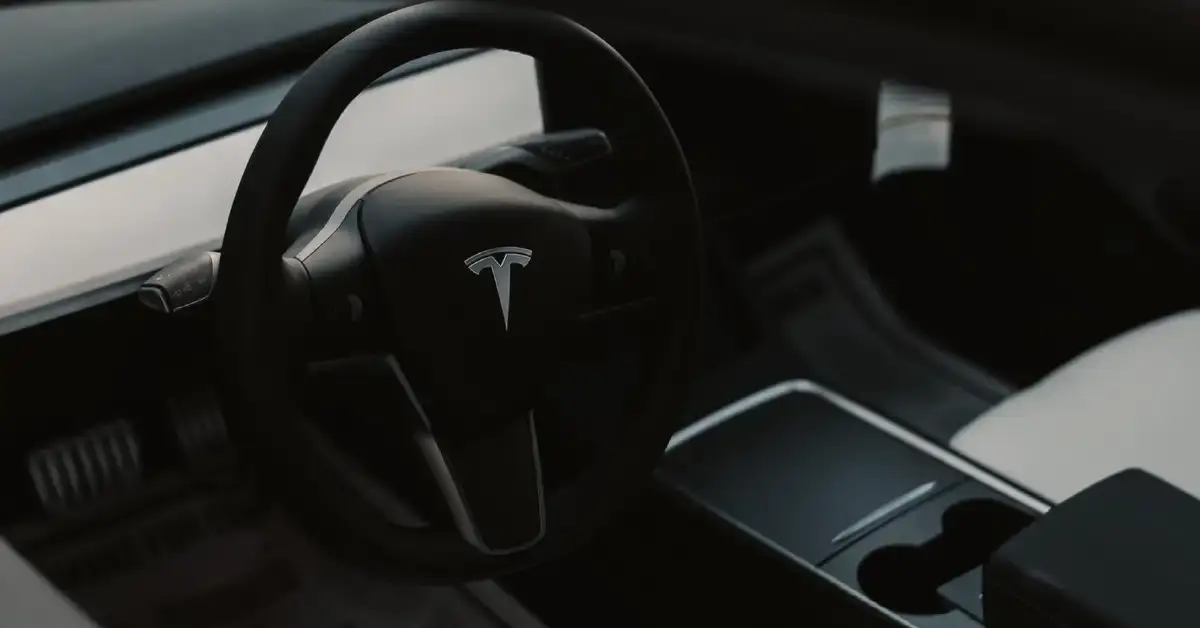 Tesla USB Ports Model Y: Music, Power and Hidden Features